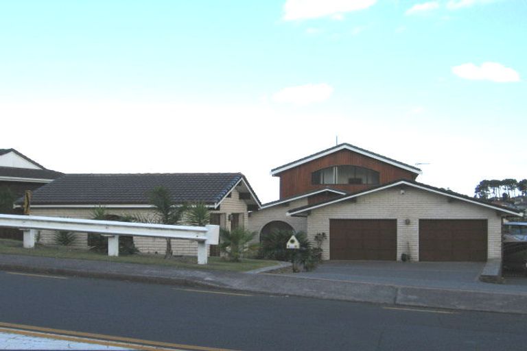 Photo of property in 164 Wiseley Road, West Harbour, Auckland, 0618