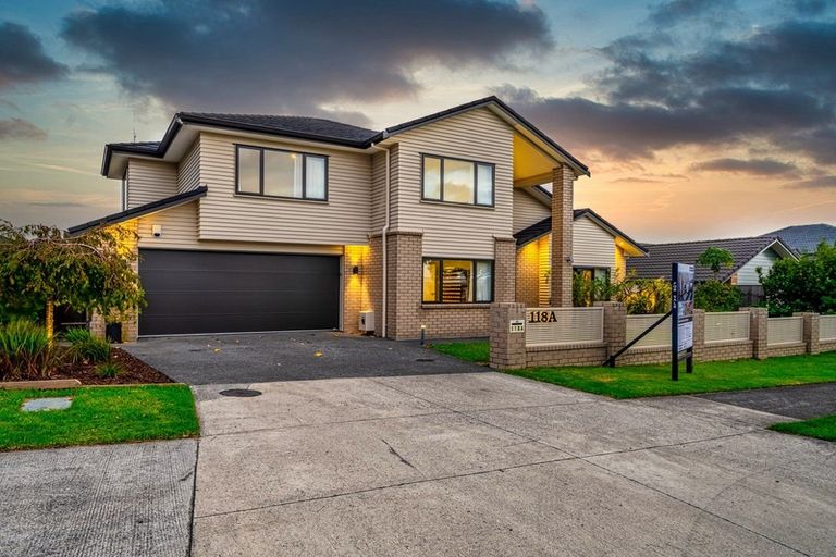 Photo of property in 118a Gracechurch Drive, Flat Bush, Auckland, 2016