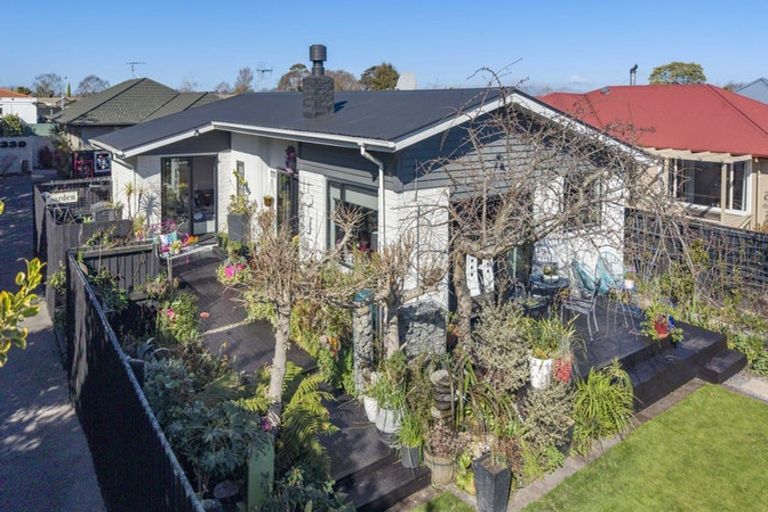 Photo of property in 1/328 Main North Road, Redwood, Christchurch, 8051