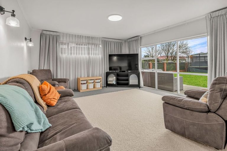 Photo of property in 12 Logan Place, Blenheim, 7201