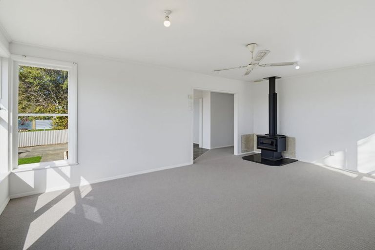 Photo of property in 18 Wyatt Avenue, Onekawa, Napier, 4110