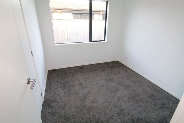 Photo of property in 23 Raymond Grace Avenue, Huapai, Kumeu, 0810