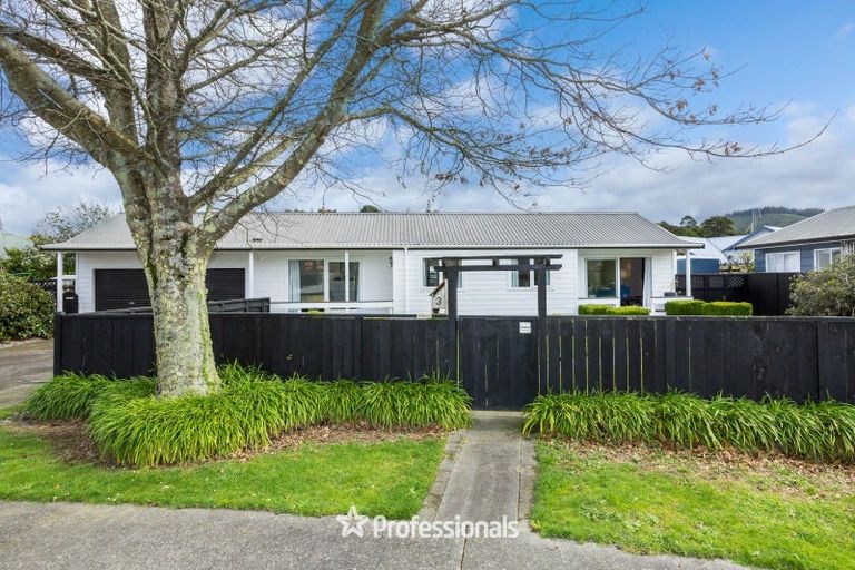 Photo of property in 3 Donegal Grove, Birchville, Upper Hutt, 5018