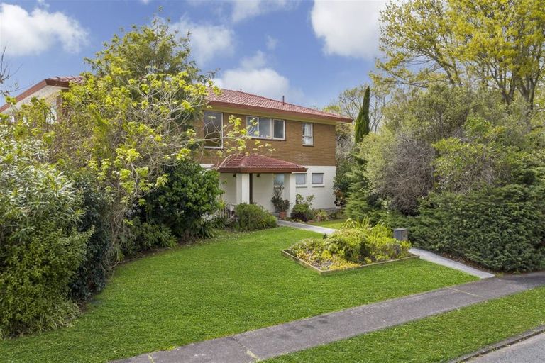 Photo of property in 1 Sanctuary Point, Sunnyhills, Auckland, 2010