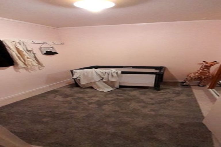 Photo of property in 11 Shamrock Lane, Te Atatu Peninsula, Auckland, 0610