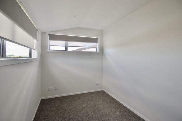 Photo of property in 6/94 Target Road, Totara Vale, Auckland, 0629