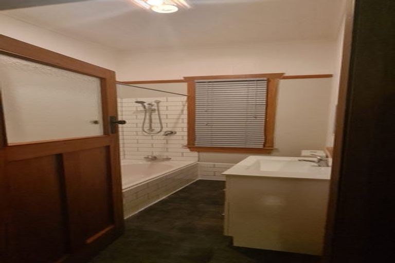 Photo of property in 6 Tawa Street, Tokomaru, Palmerston North, 4474