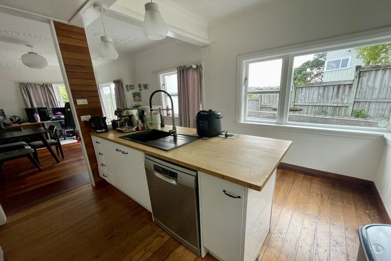 Photo of property in 5 Jalna Avenue, Khandallah, Wellington, 6035