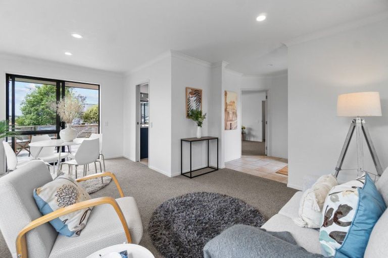 Photo of property in 90a Ridge Road, Howick, Auckland, 2014