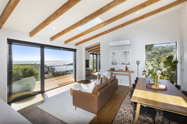 Photo of property in 63 Moncks Spur Road, Redcliffs, Christchurch, 8081