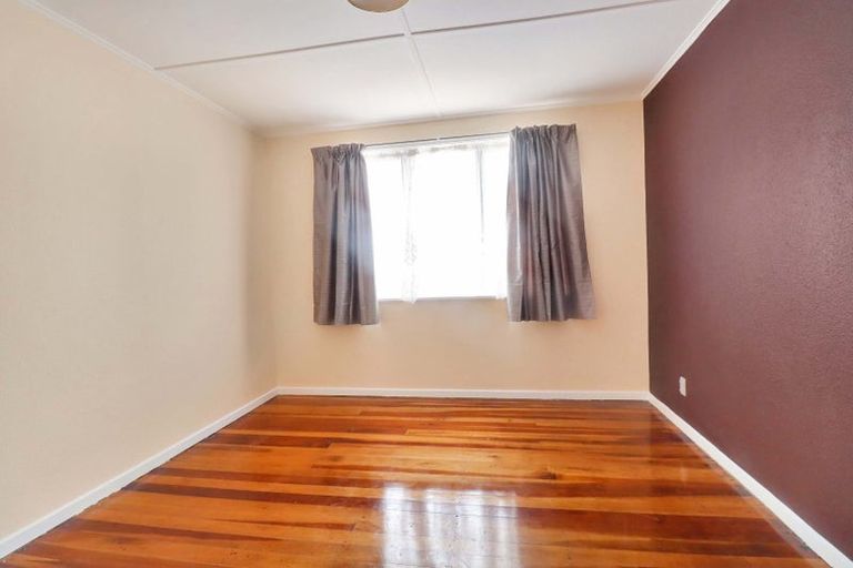 Photo of property in 384 Cambridge Terrace, Naenae, Lower Hutt, 5011