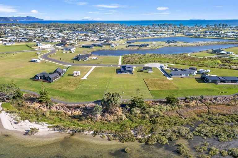 Photo of property in 30 Taniwha Place, Matarangi, 3592