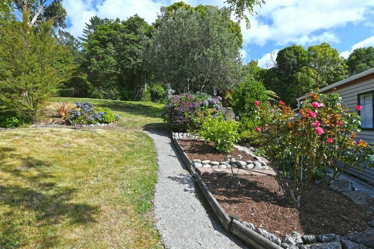 Photo of property in 4 Avro Road, Blue Mountains, Upper Hutt, 5371