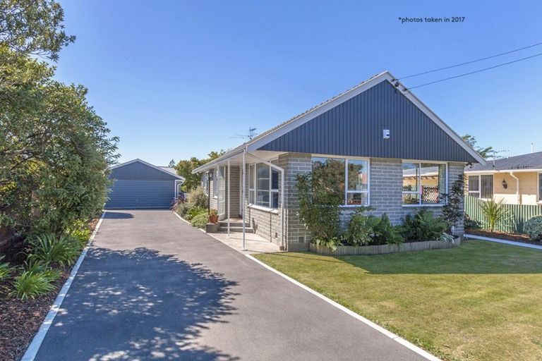Photo of property in 67 Farquhars Road, Redwood, Christchurch, 8051
