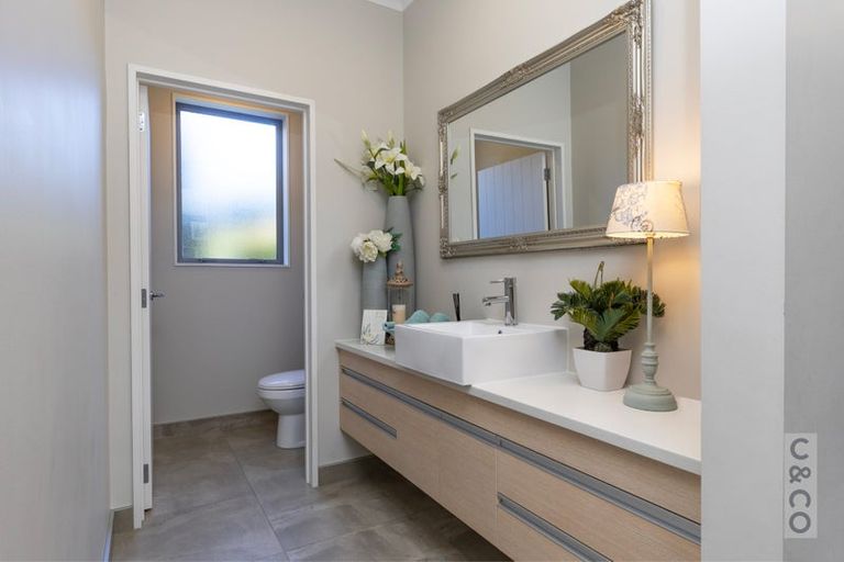 Photo of property in 11 Parlane Drive, Huapai, Kumeu, 0810