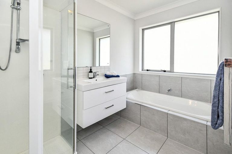 Photo of property in 25 Searle Drive, Patumahoe, Pukekohe, 2679