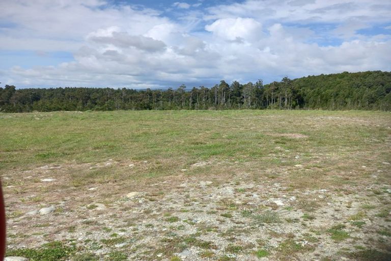 Photo of property in 1 Takutai Terrace, Ruatapu, 7883