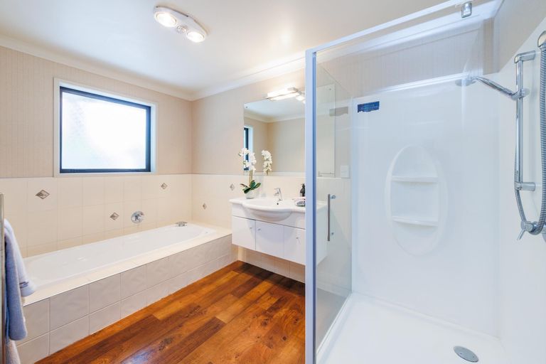 Photo of property in 33 Rodeo Drive, Kelvin Grove, Palmerston North, 4414