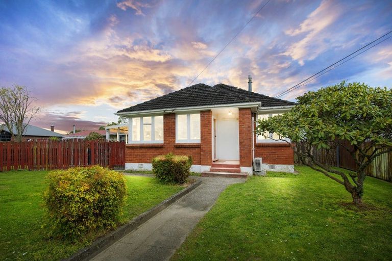 Photo of property in 11 Davis Crescent, Elderslea, Upper Hutt, 5018