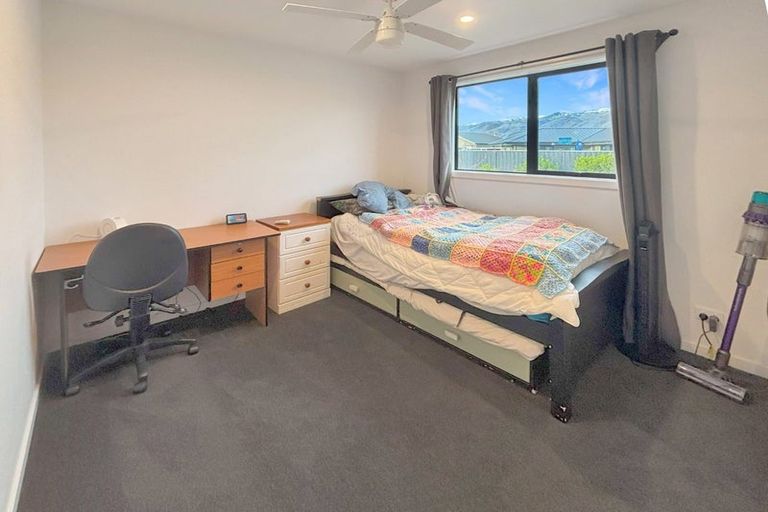 Photo of property in 16 Smitham Drive, Cromwell, 9310