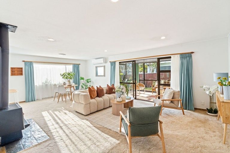 Photo of property in 34 Norfolk Crescent, Otaki Beach, Otaki, 5512
