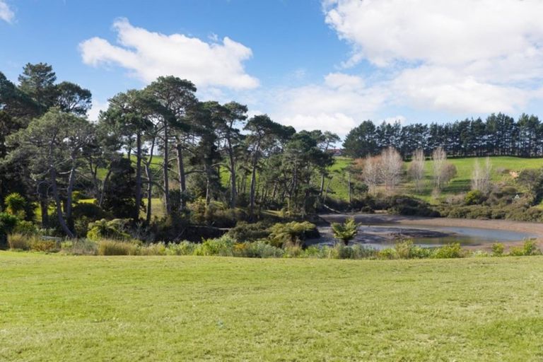 Photo of property in 35 Elliot Street, Riverhead, 0820