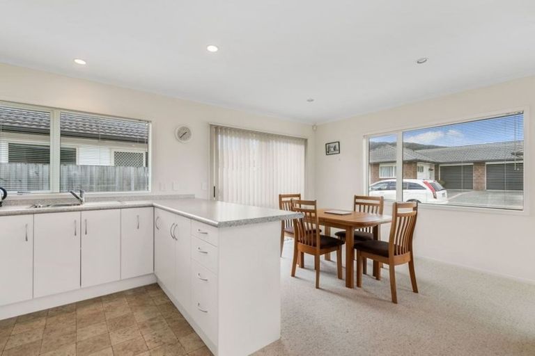 Photo of property in 11 Woodland Mews, Wainuiomata, Lower Hutt, 5014