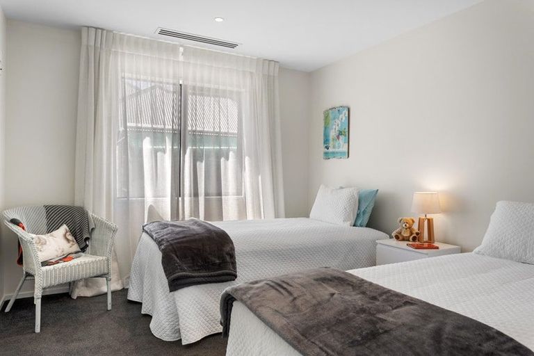 Photo of property in 5 Chatsworth Avenue, Rangiora, 7400