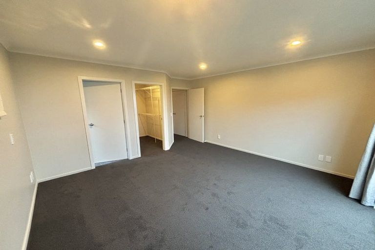 Photo of property in 7 Greenstone Place, Aotea, Porirua, 5024