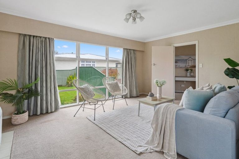 Photo of property in 634 Queen Street East, Levin, 5510