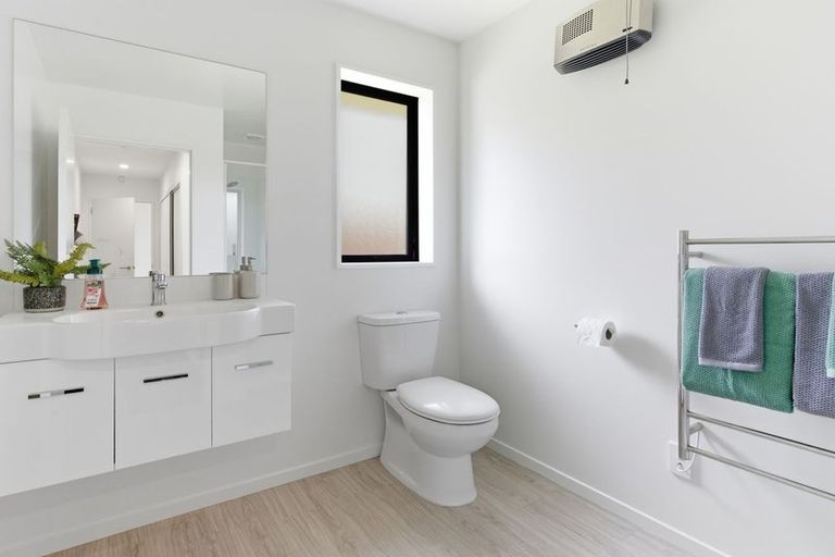 Photo of property in 28 Burnham School Road, Rolleston, 7614