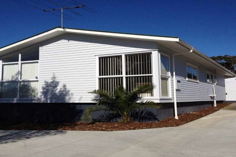 Photo of property in 25 Universal Drive, Henderson, Auckland, 0610