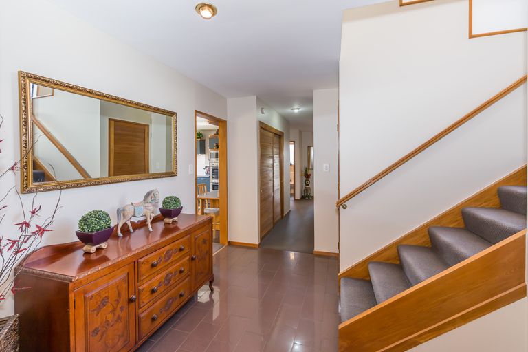 Photo of property in 19 Tivoli Place, Bishopdale, Christchurch, 8053