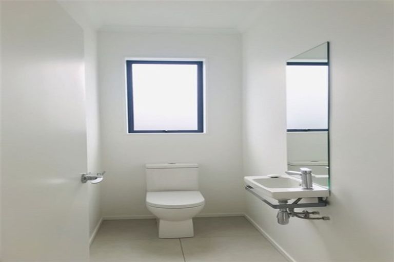 Photo of property in 35 Nugget Avenue, Hobsonville, Auckland, 0616