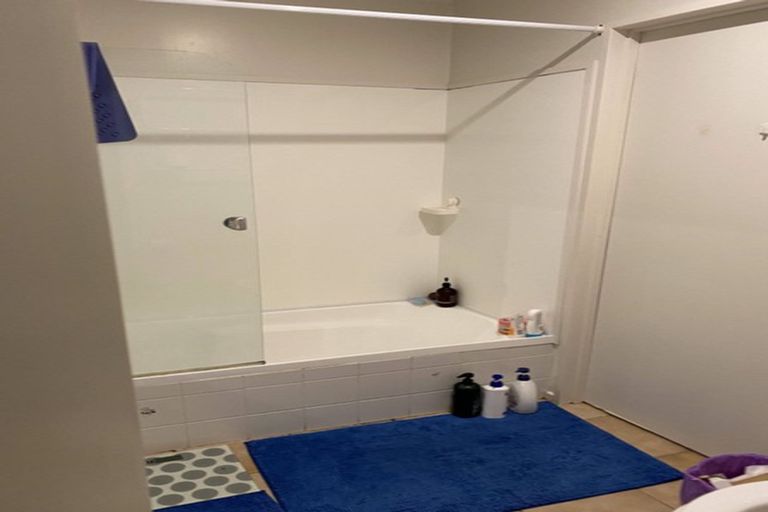 Photo of property in Tuscany Towers, 90/1 Ambrico Place, New Lynn, Auckland, 0600