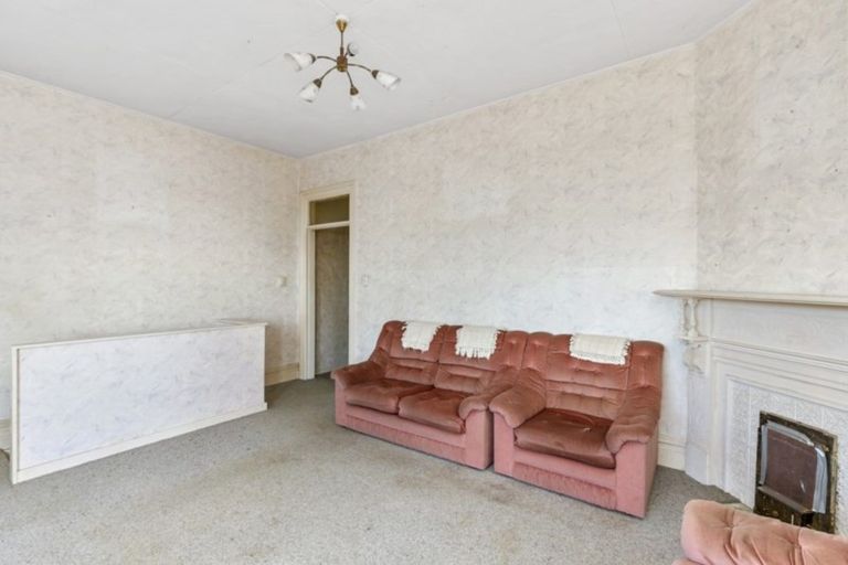 Photo of property in 21 Sugarloaf Road, Brooklyn, Wellington, 6021