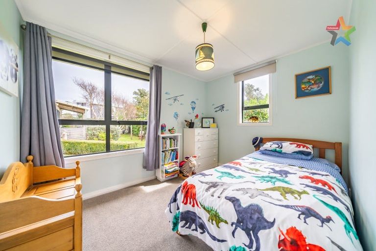 Photo of property in 22 Waiuta Street, Titahi Bay, Porirua, 5022