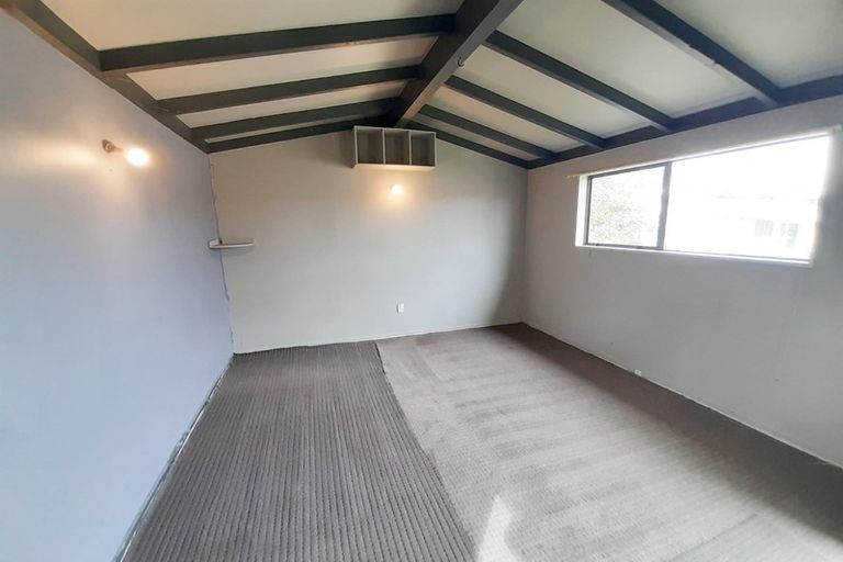 Photo of property in 57 Kuaka Crescent, Bromley, Christchurch, 8062