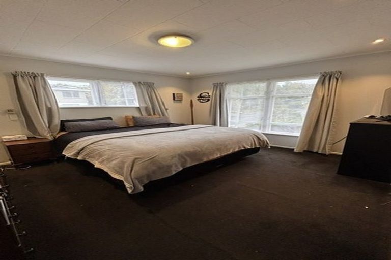 Photo of property in 56 Harbour View Road, Harbour View, Lower Hutt, 5010