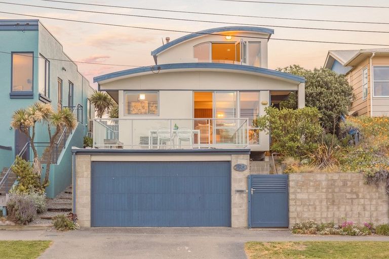 Photo of property in 378 Marine Parade, South New Brighton, Christchurch, 8062