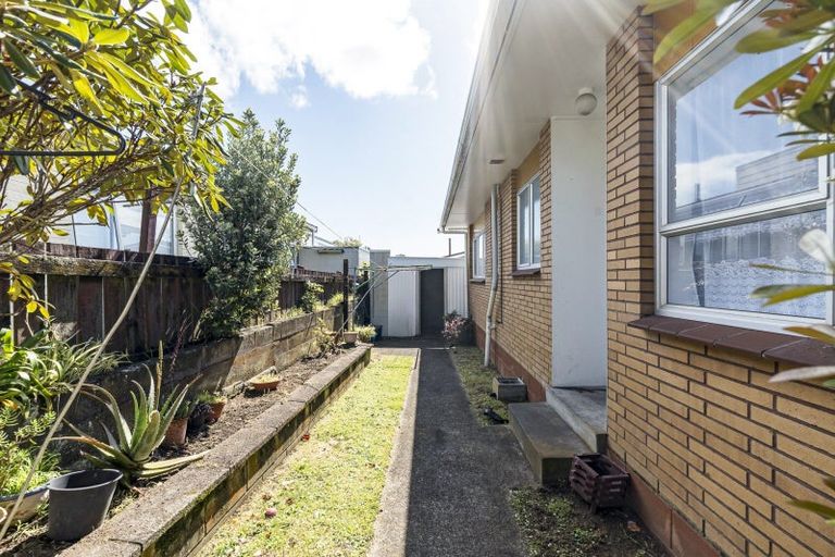 Photo of property in 1/147 Lemon Street, Strandon, New Plymouth, 4312