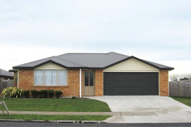 Photo of property in 14 Aldona Place, Fairview Downs, Hamilton, 3214