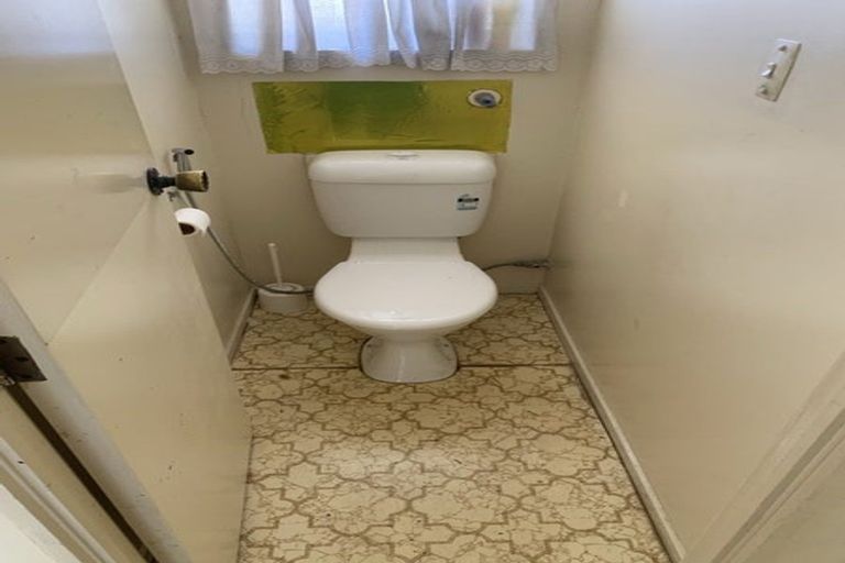 Photo of property in 2/25 Overton Road, Papatoetoe, Auckland, 2025