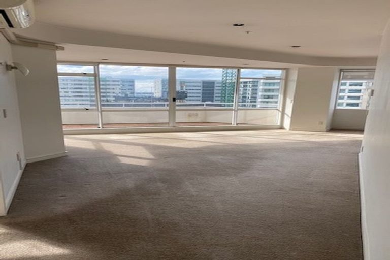 Photo of property in Seaview Apartments, 9d/4 Short Street, Auckland Central, Auckland, 1010