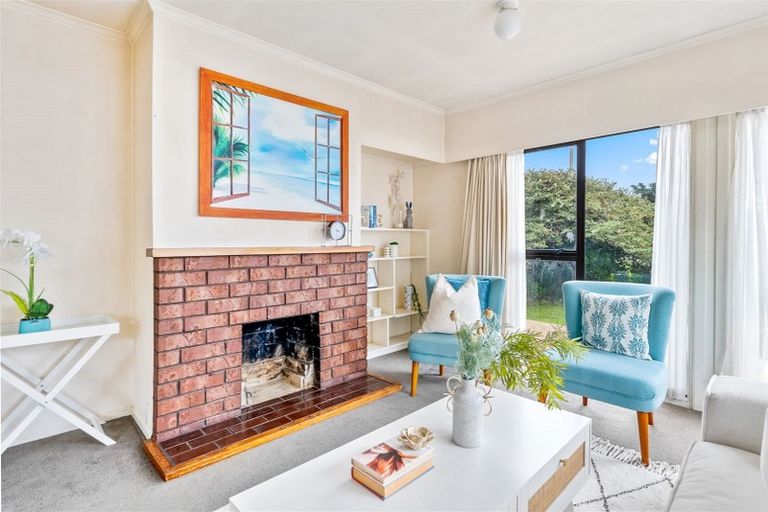 Photo of property in 94 Mana Esplanade, Paremata, Porirua, 5026