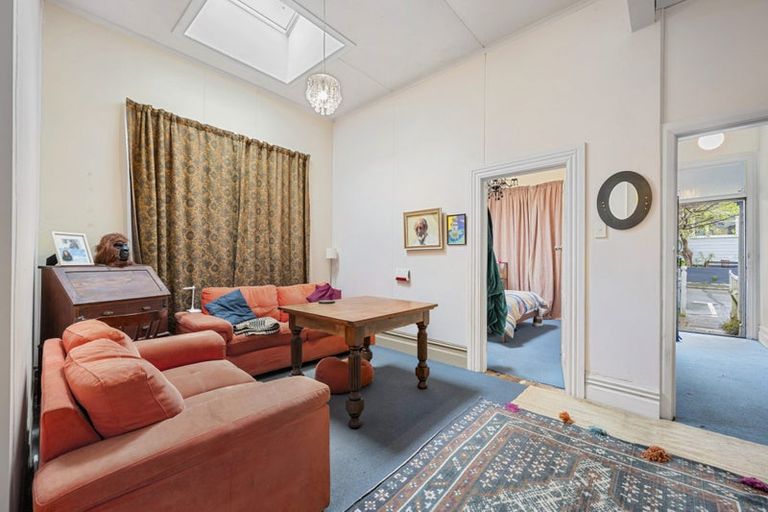Photo of property in 10 Salisbury Terrace, Mount Cook, Wellington, 6021