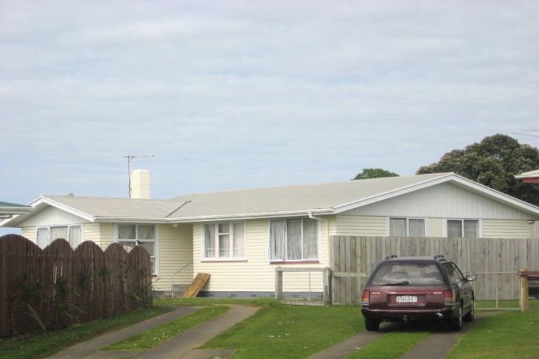 Photo of property in 12a Tohora Place, Spotswood, New Plymouth, 4310