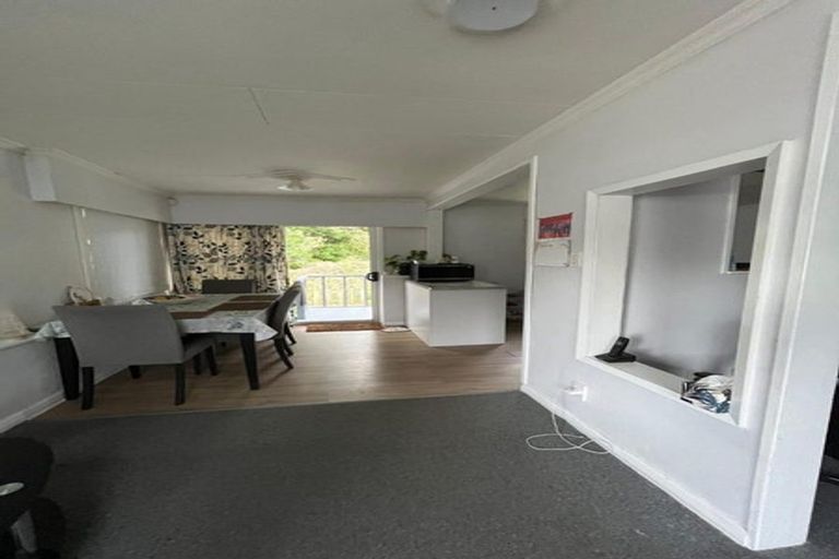 Photo of property in 40 Findlay Street, Tawa, Wellington, 5028