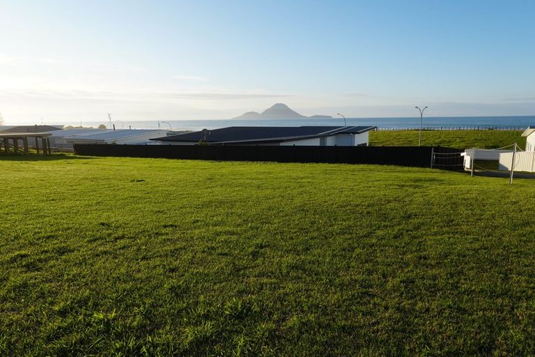 Photo of property in 56 Pacific Parade, Coastlands, Whakatane, 3120