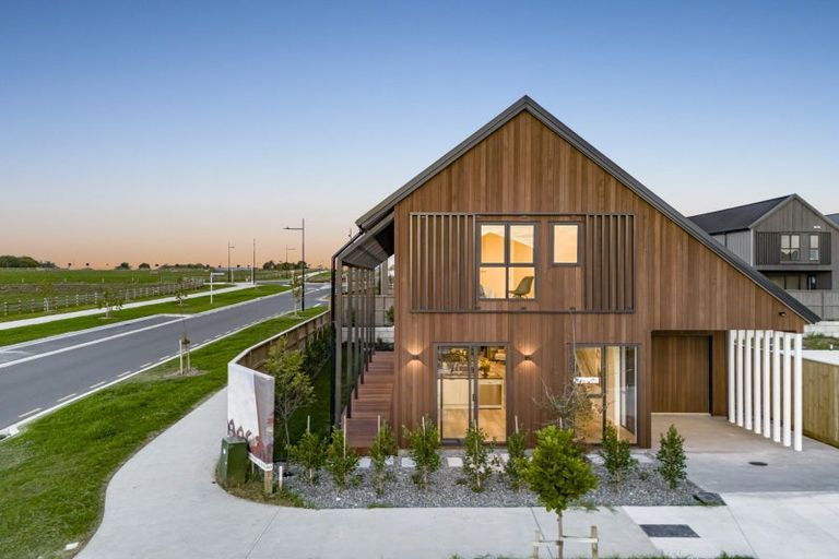 Photo of property in 1 Dorset Down Drive, Karaka, 2580